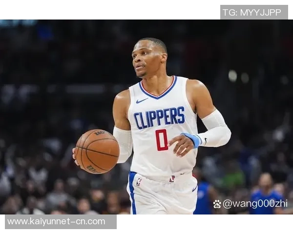 拉塞尔威斯布鲁克的篮球传奇与职业生涯的辉煌成就回顾